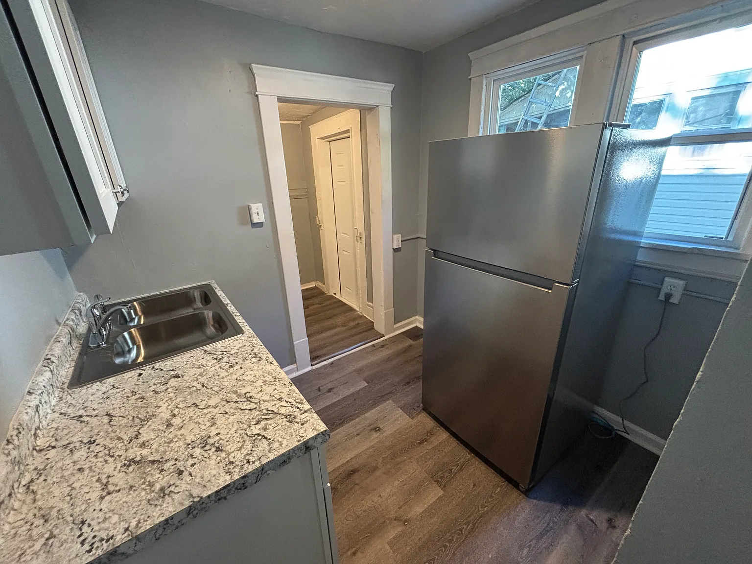 3 bed, 732 sqft, $1,200 — Photo 4