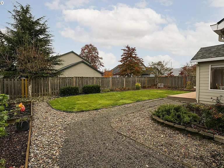 5362 NW Wickiup Way — Photo 32