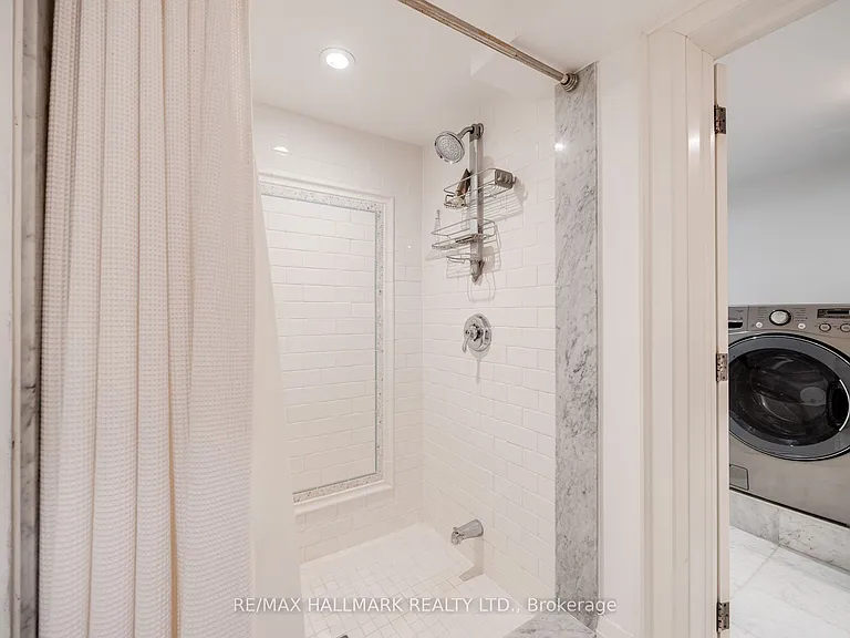 15 McNairn Ave — Photo 31
