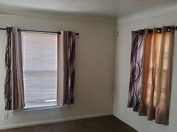 3rd image of 18231 Pembroke Ave