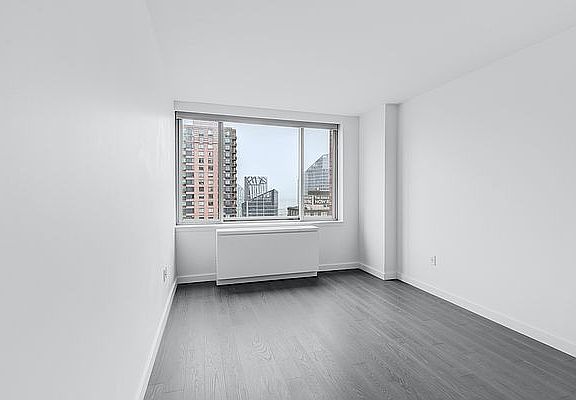 4th image of 101 W End Ave APT 14B
