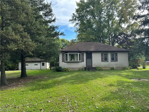 2594 Babcock Rd, Hinckley, OH 44233