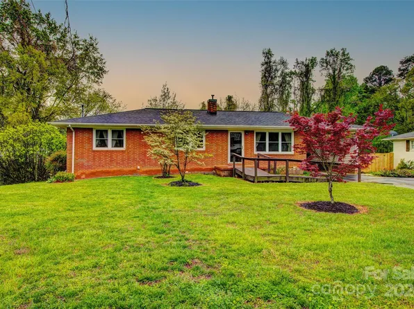 303 W 2nd St, Cherryville, NC 28021