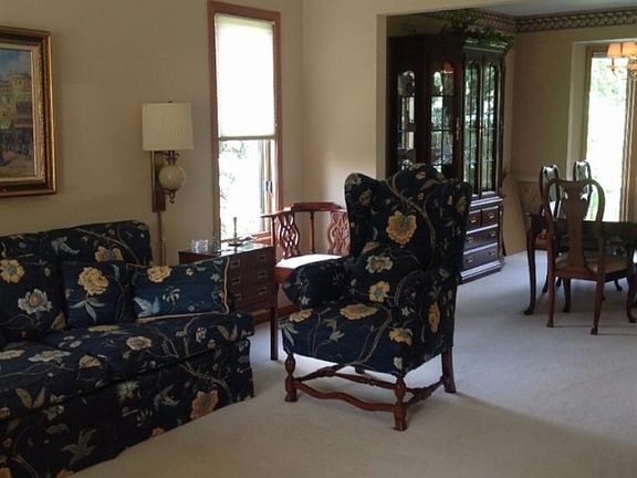 5th image of 411 Upland Hills Dr