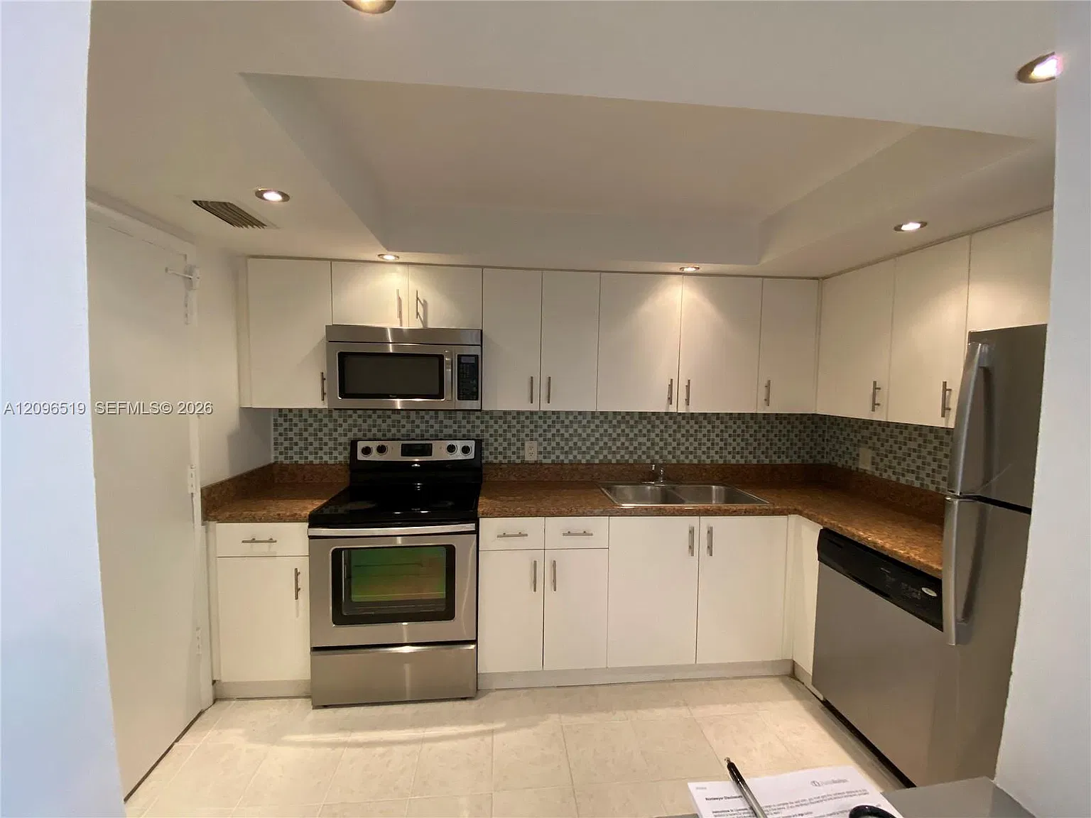 Fountainview Condo — Photo 2