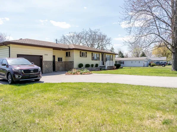 1476 Parish Rd, Kawkawlin, MI 48631