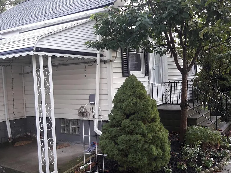 3915 Buechner Ave — Photo 1