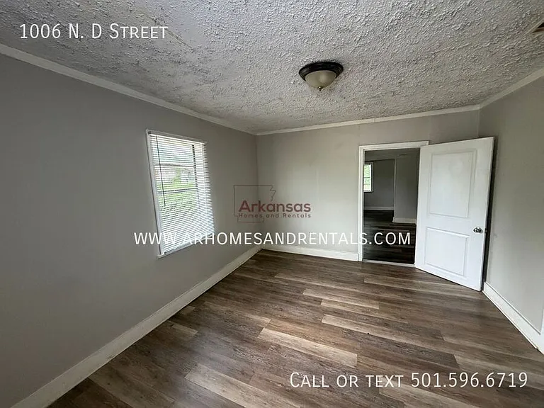 1006 N D St — Photo 9