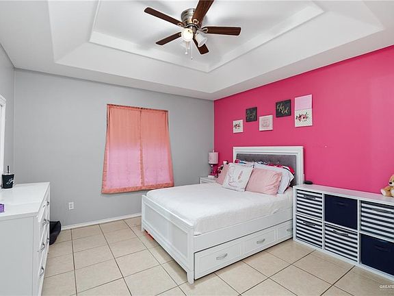 4th image of 118 Alberto Trevino St