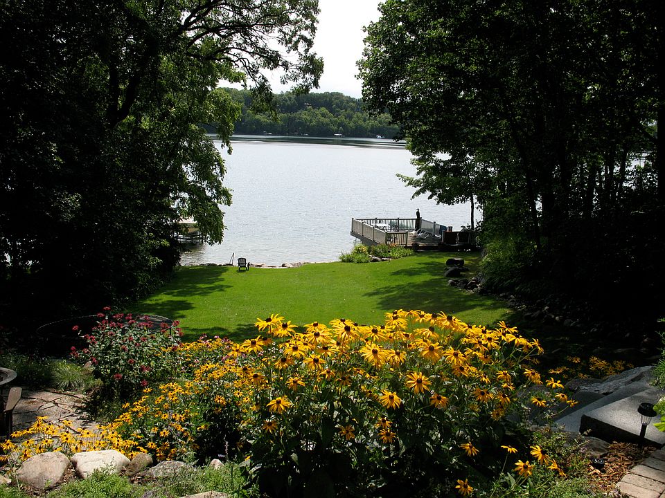 1st image of 5595 Christmas Lake Point