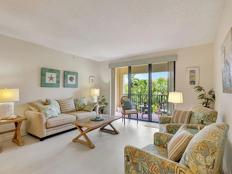 800 Uno Lago Dr #302 — Photo 18