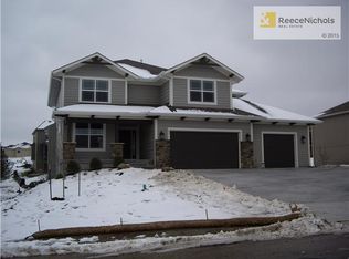 8216 Lone Elm Rd, Lenexa, KS 66220