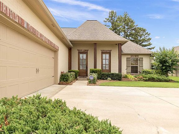 4th image of 146 Bear Creek Cir