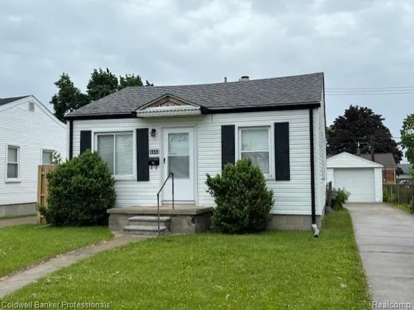 4443 16th St, Wyandotte, MI 48192