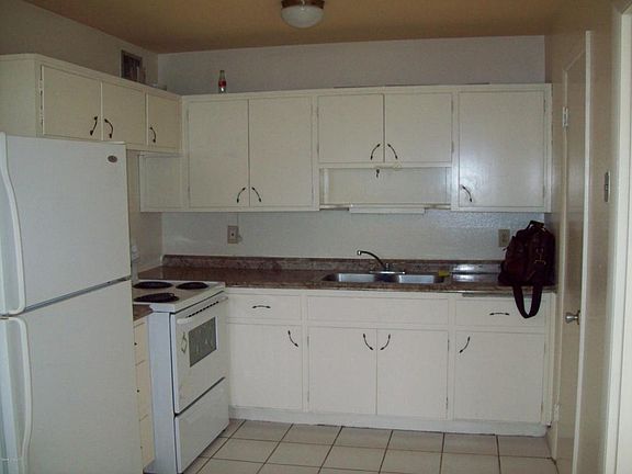 2nd image of 1933 Glenwood Dr