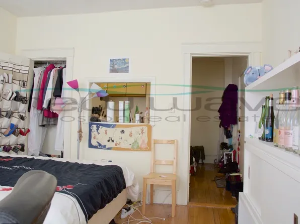 55 Queensberry St, Boston, MA