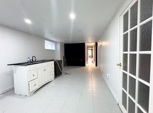 2410 Delkus Cres #2, Mississauga, ON L5A1K7