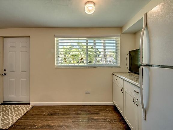 4th image of 16881 Windcrest Dr
