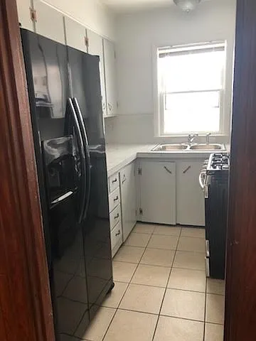 3 bed, $1,800 — Photo 2