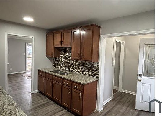 5th image of 24627 Stanford St