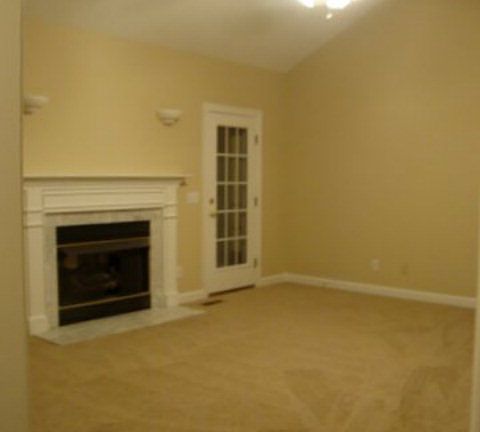 4th image of 111 Hunters Creek Dr