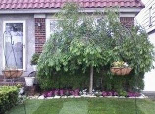 7911 Woodhaven Blvd, Ridgewood, NY 11385