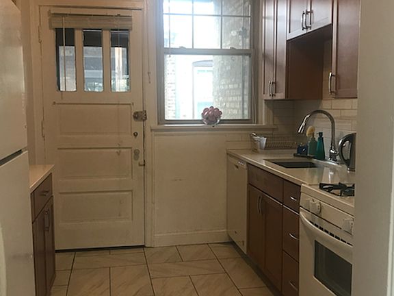 3rd image of 7123 N Paulina St APT 3N