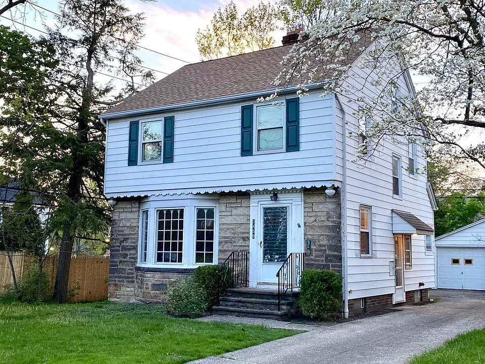 3459 Woodridge Rd