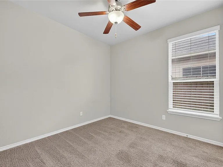 2126 Oso Bay Preserve Dr — Photo 13