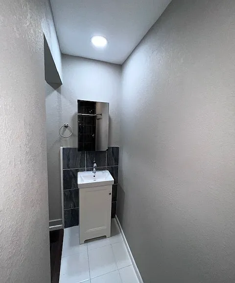 208 S 2nd St #3 — Photo 23