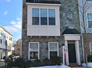 5158 Ridgeview Retreat Dr, Chantilly, VA 20151