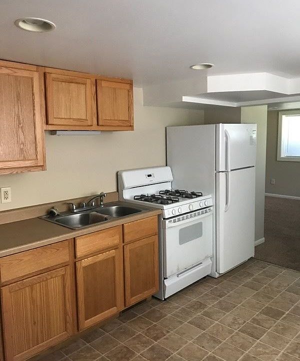1st image of 3104 Coit Ave NE APT 3