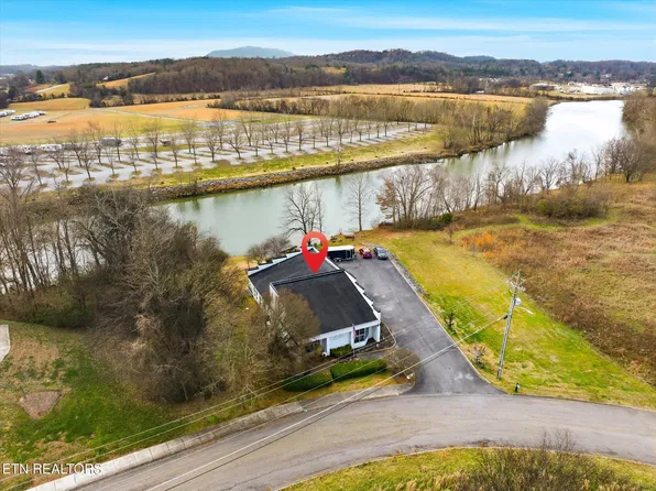 2376 Business Center Cir, Sevierville, TN 37876