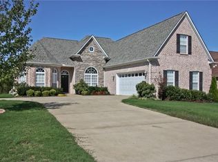 1082 Nealcrest Cir, Spring Hill, TN 37174
