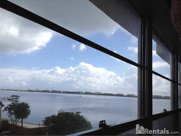 2nd image of 1502 S Lakeside Dr APT 416N