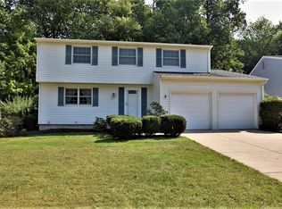5843 Marine Pkwy, Mentor On The Lake, OH 44060