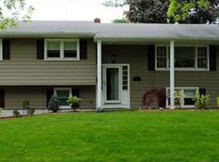 676 Rutgers Pl, Paramus, NJ 07652