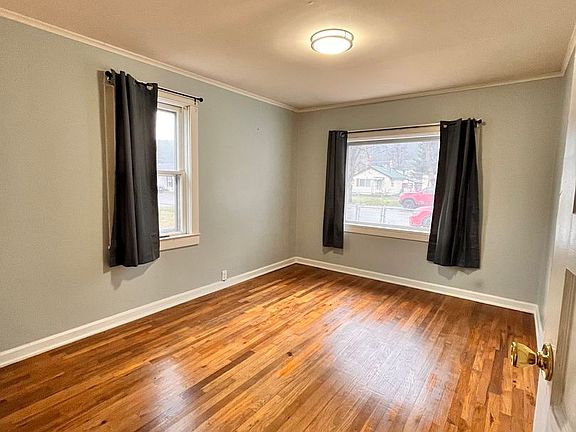 3rd image of 115 Northview Ave