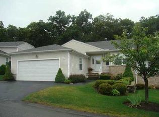 47 Hunters Run, North Providence, RI 02904