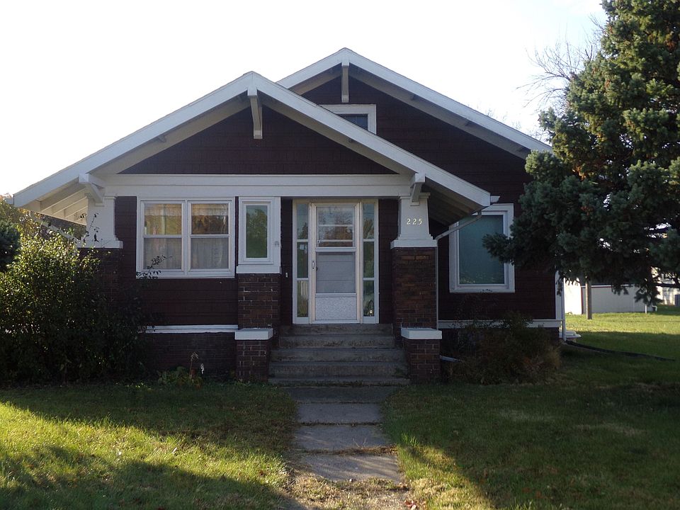 1st image of 225 E Park St