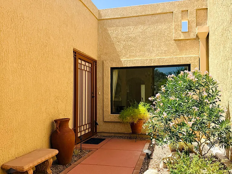 1216 E Camino Diestro — Photo 31