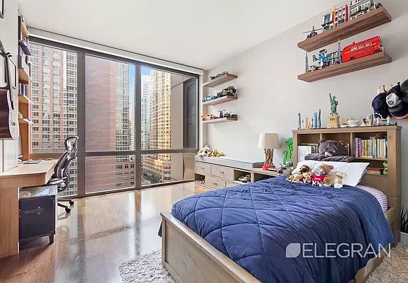4th image of 101 W 24th St APT 12A