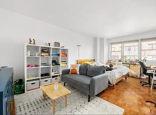 Rented by SERHANT. | media 2