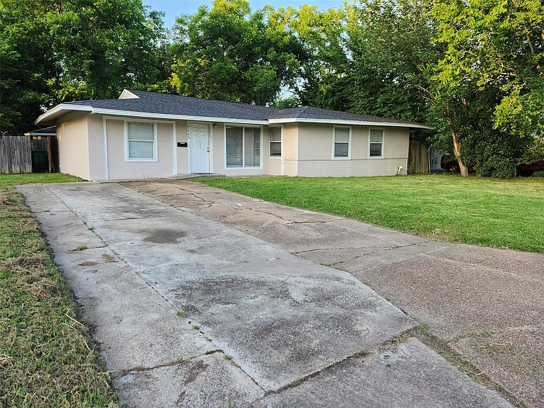 5603 Northridge Dr — Photo 2