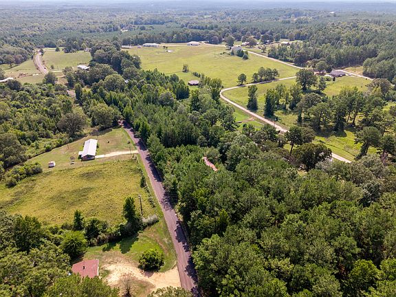 3rd image of 186 Chapman Rd
