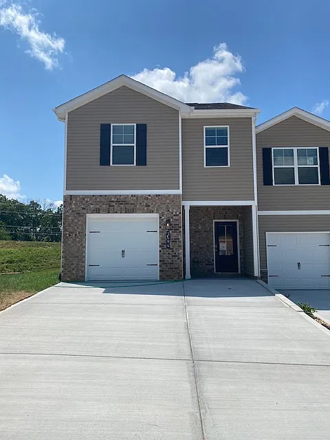 4 bed, 1554 sqft, $2,250 — Photo 1