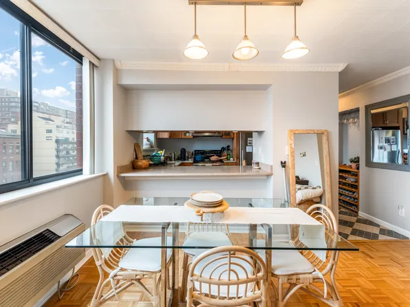 300 Newark Street image 3 of 11