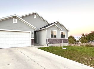 9024 W Newhouse Dr S, Magna, UT 84044