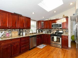 18 Florida Ave, Commack, NY 11725