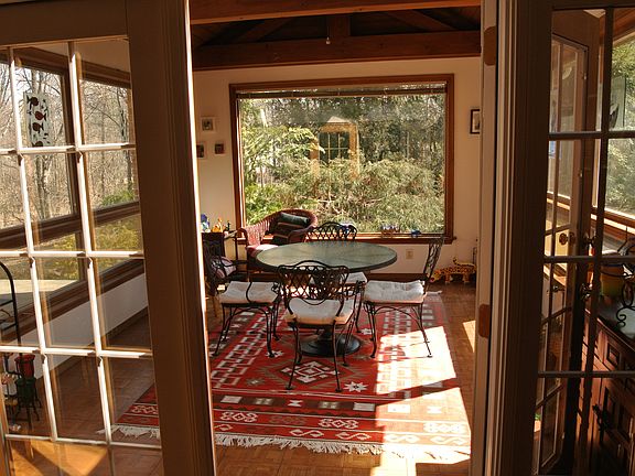 DEN ADJACENT TO DINING ROOM